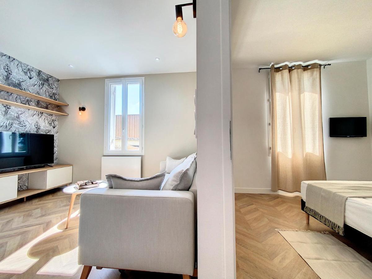 Appartchic - Appartement Standing - Plein Centre & Parking Prive Créon Exterior foto