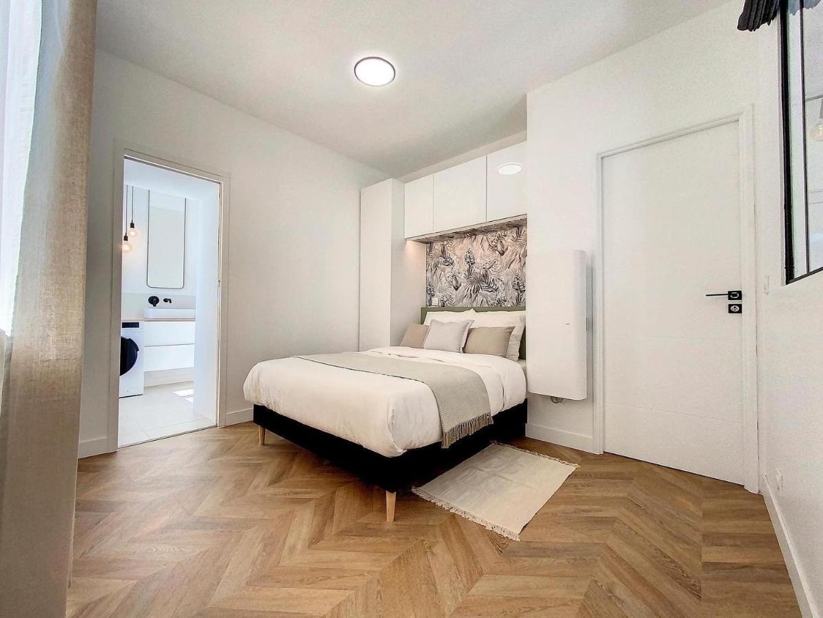 Appartchic - Appartement Standing - Plein Centre & Parking Prive Créon Exterior foto